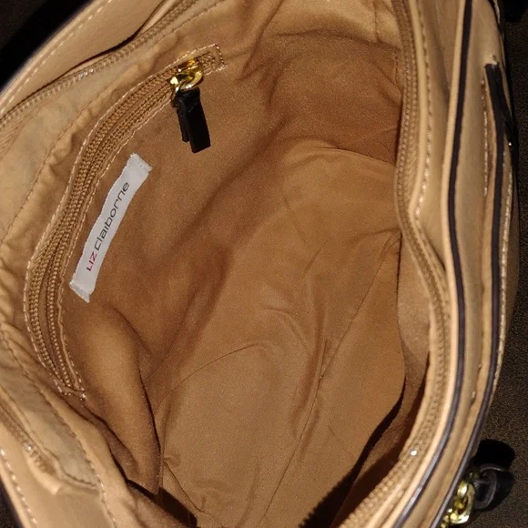 Liz Claiborne Crossbody Bag with Adjustable Strap and Front Pocket NWOT